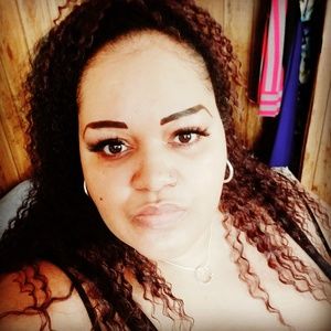 Meet your Posher, Sharonz